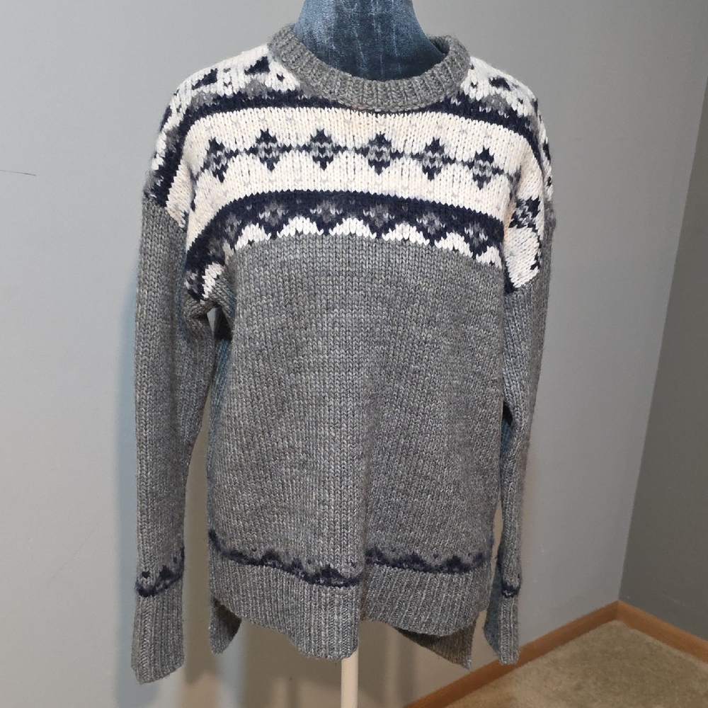 LOFT Gray and Navy Wool Blend Oversized Crewneck Sweater -‎ S